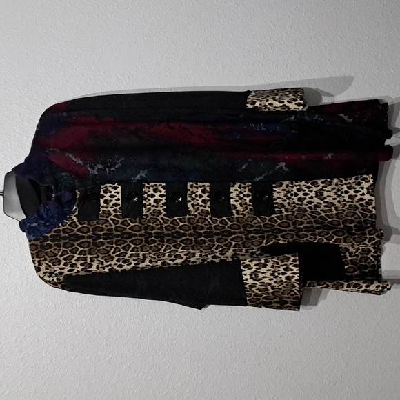 Calessa Plus Size Burnout Animal Patchwork Print Long Sleeve Patch Pocke… - Picture 4 of 8